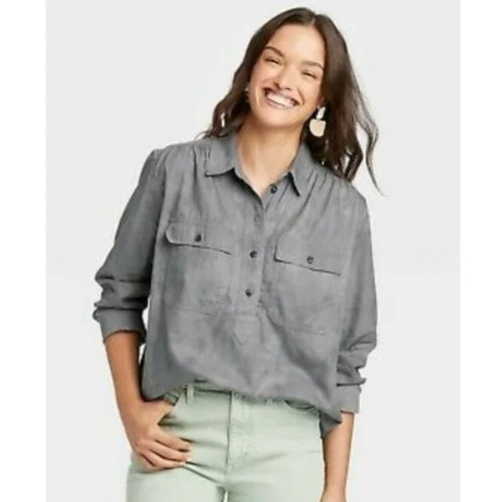 Universal Thread Women's Gray Long Sleeve Button‎ Down Shirt
